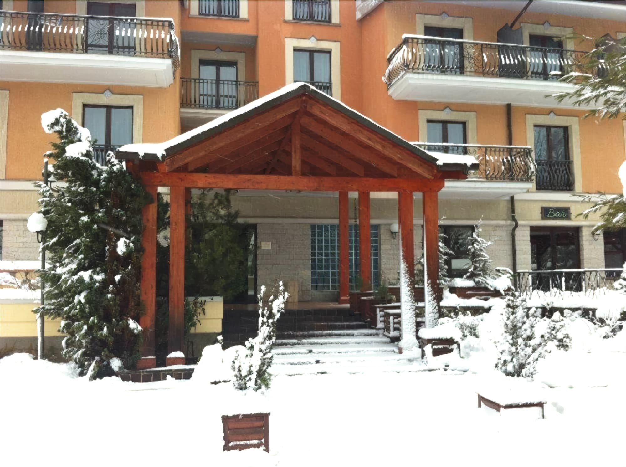 Alba Sporting Hotel Rocca di Mezzo Buitenkant foto